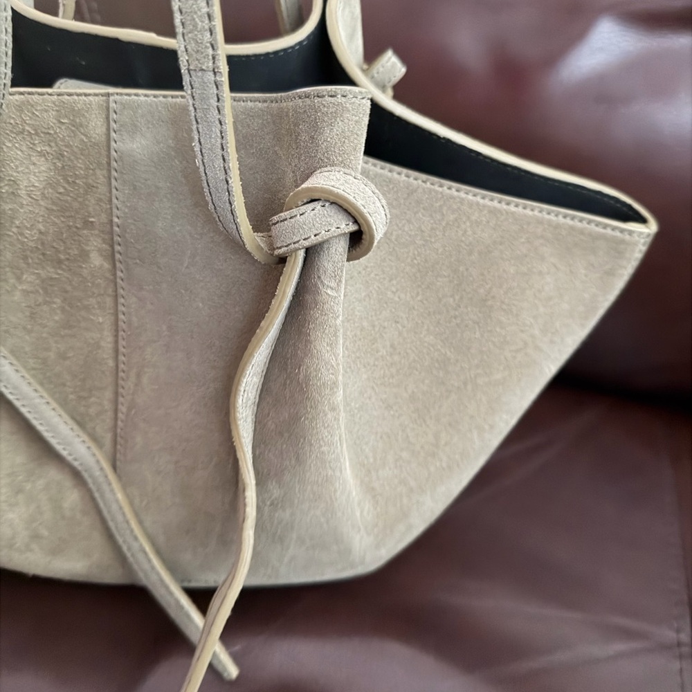 🩵SOLD🩵 Yuzefi Mochi bag - Picture 6 of 9
